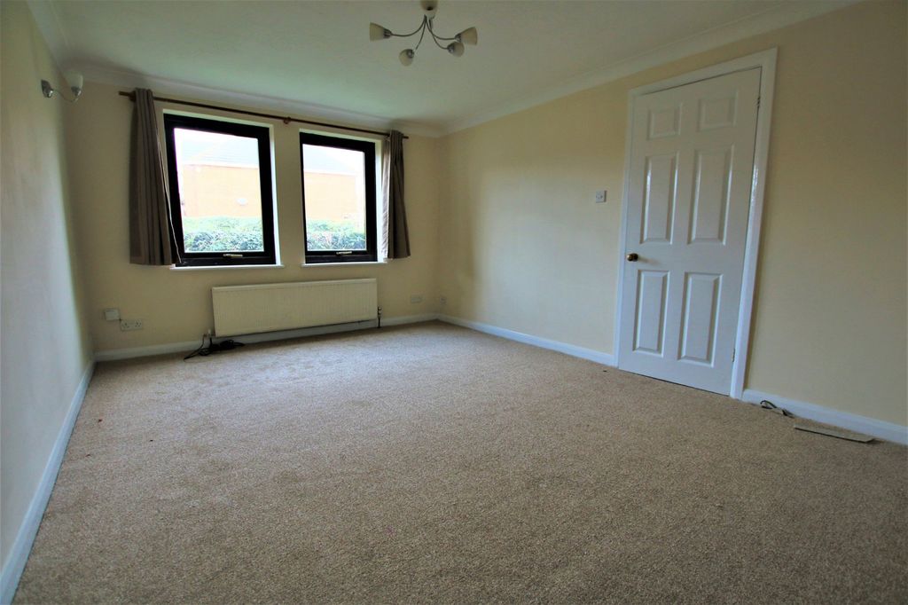 Property photo 3 of 5