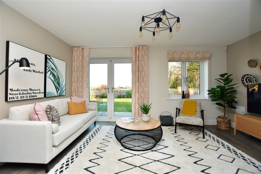 Property photo 3 of 9 Lounge