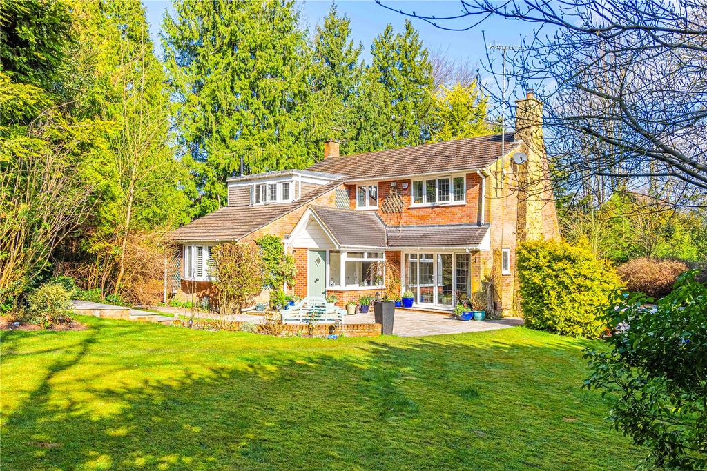 Property photo 1 of 38 Picture No. 09