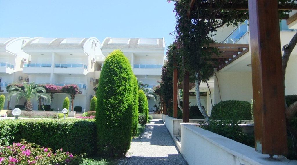 Property photo 2 of 13 Duplex Modern Penthouse In Side - Manicured Gardens