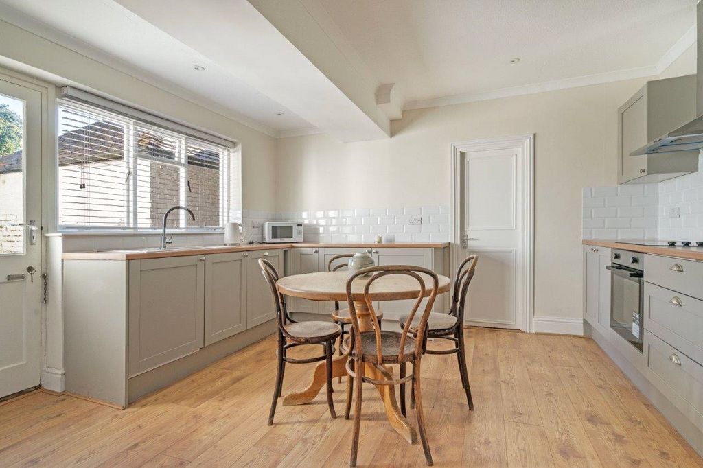 Property photo 3 of 15 Dining Room