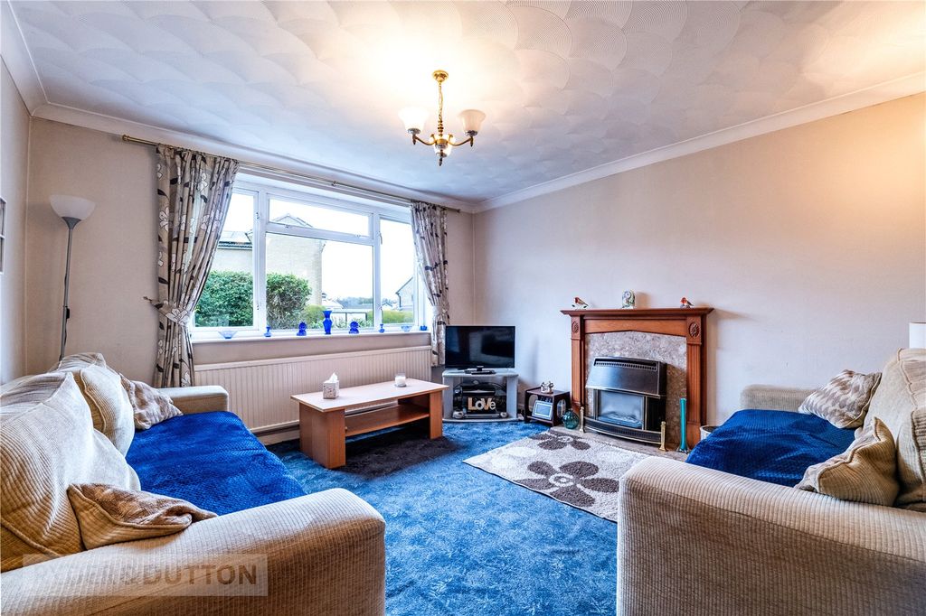 Property photo 2 of 16 Living Room