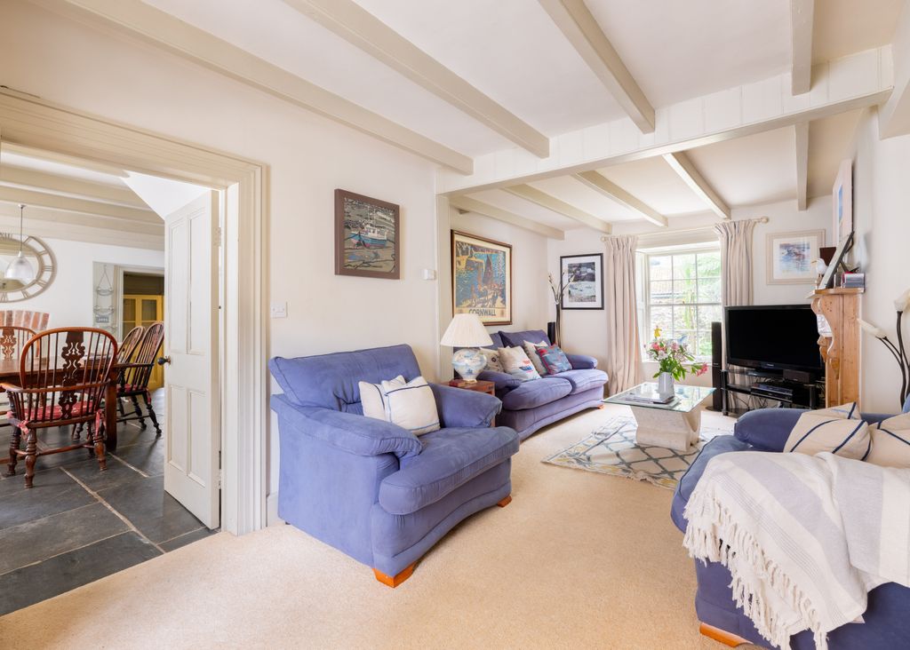 Property photo 3 of 22 Gallery