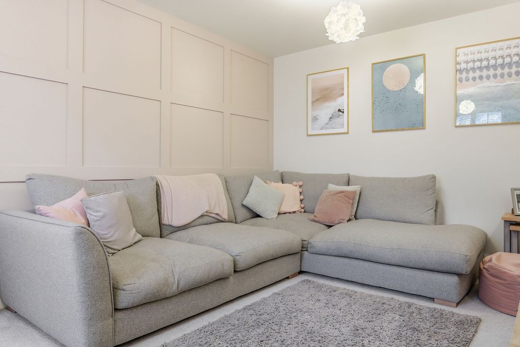 Property photo 3 of 22