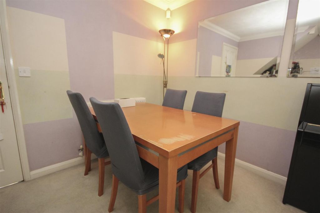 Property photo 3 of 14 Dining Room.Jpg