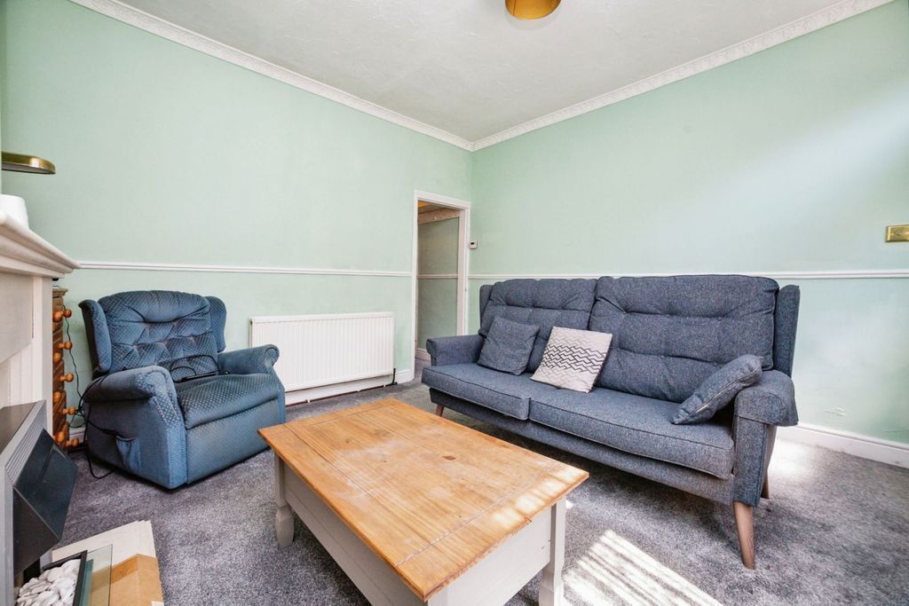 Property photo 3 of 15