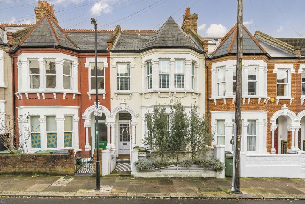 Property photo 3 of 8