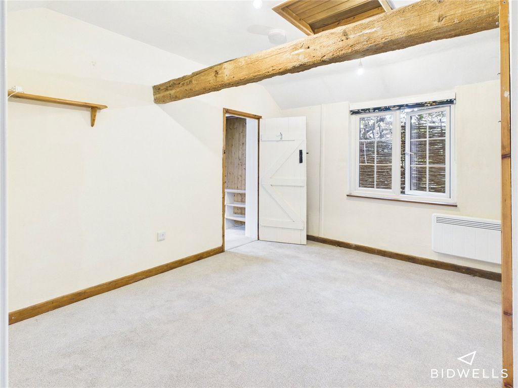 Property photo 3 of 7 Picture No. 06