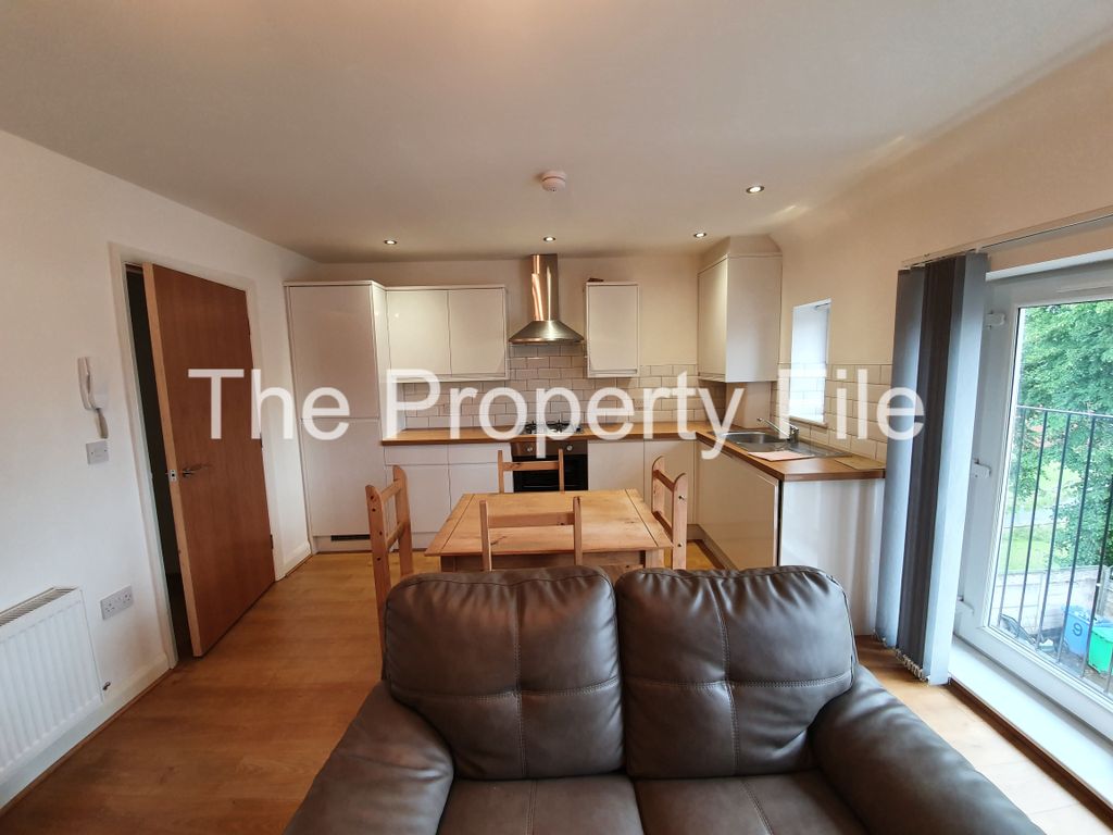 Property photo 3 of 5