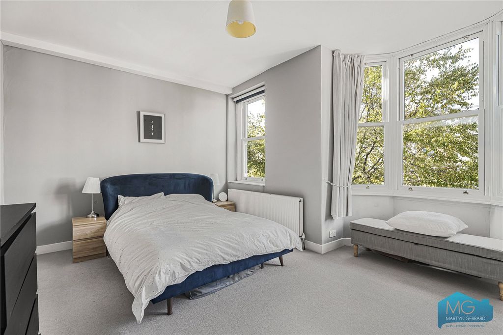 Property photo 3 of 25 Picture No. 14