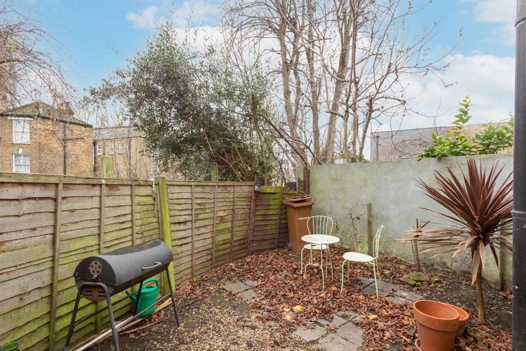 Property photo 2 of 15 Garden