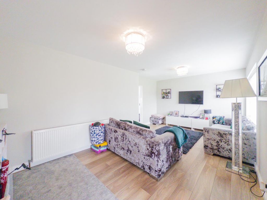 Property photo 3 of 13 3.Jpg