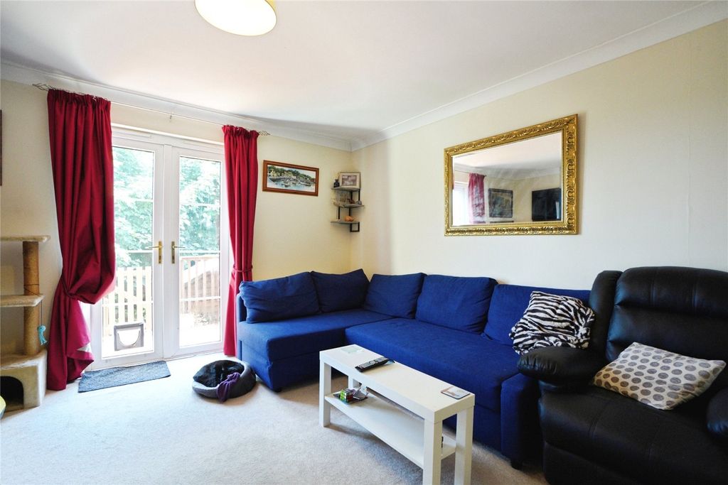 Property photo 2 of 18 Picture No. 21