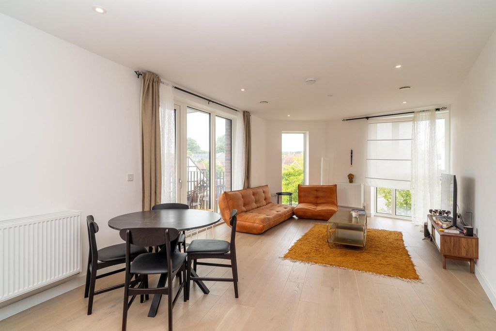 Property photo 2 of 10 Floorplan