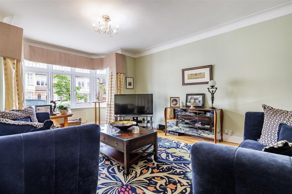 Property photo 3 of 40 11 Queens Ave (3).Jpg