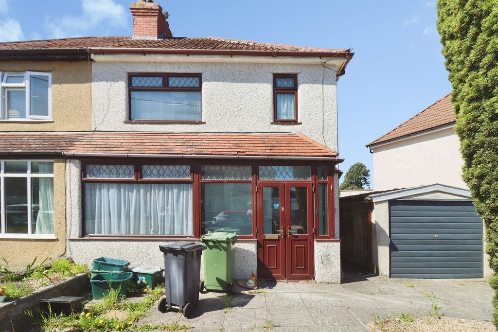 Property photo 2 of 17