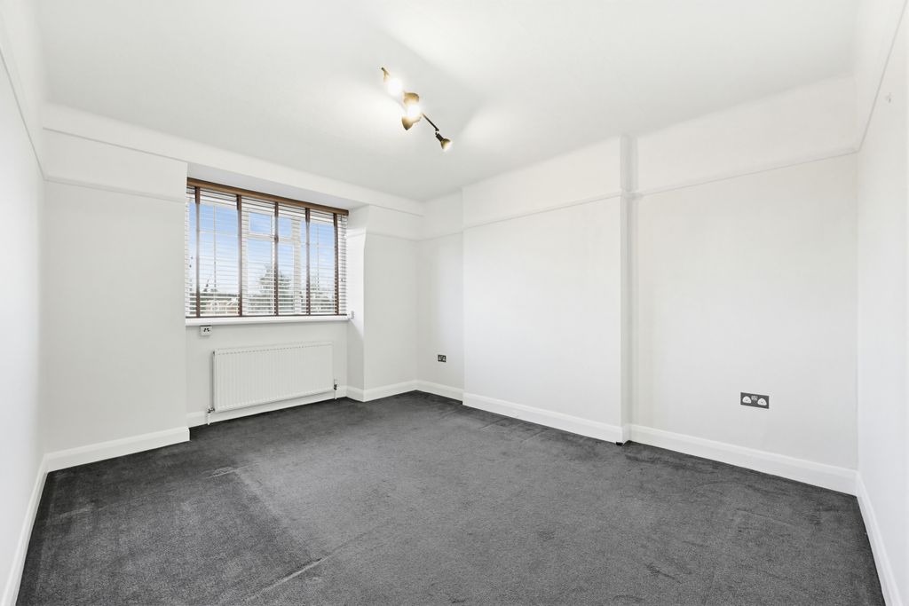 Property photo 2 of 7 Image