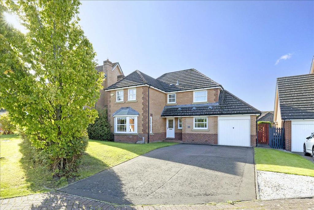 Property photo 1 of 51