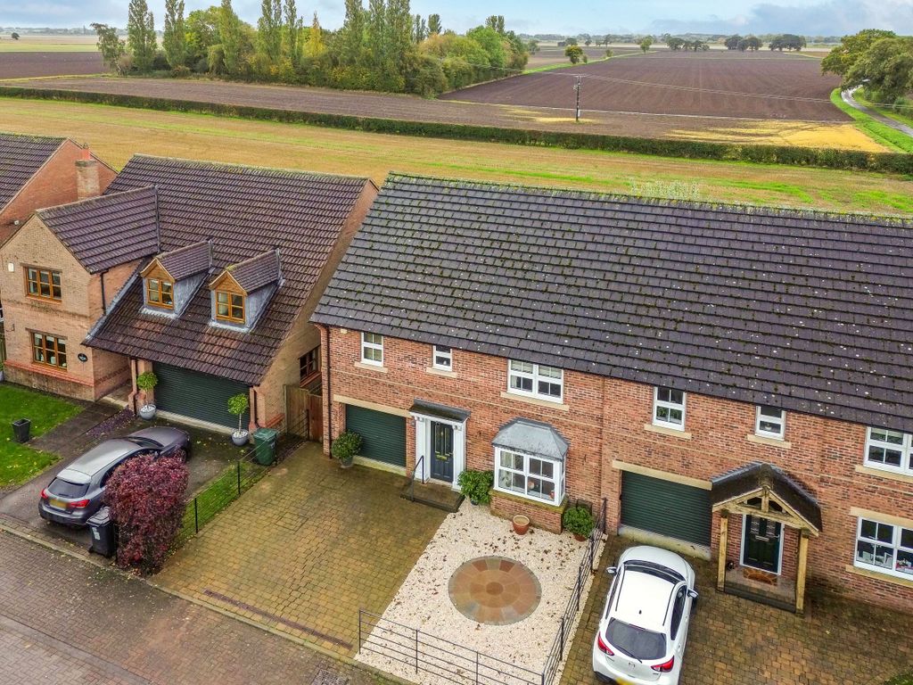 Property photo 1 of 28 Frontaspect1