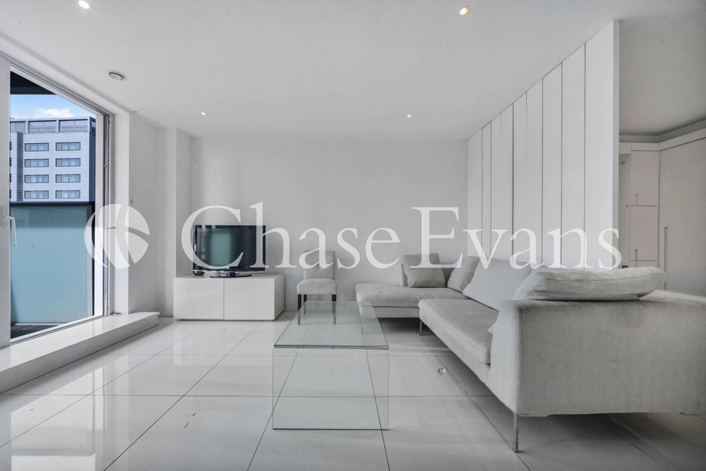 Property photo 3 of 20 West Tower, Pan Peni