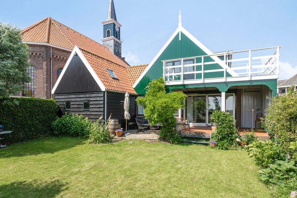 Property photo 2 of 52