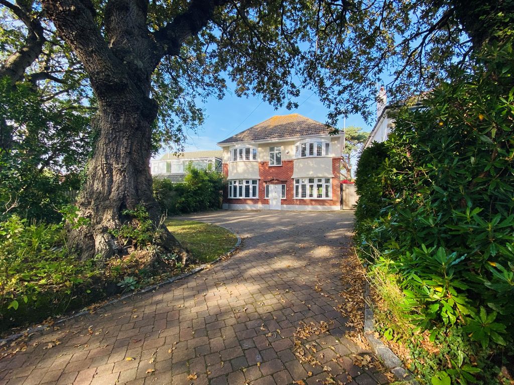 Property photo 1 of 11 Image