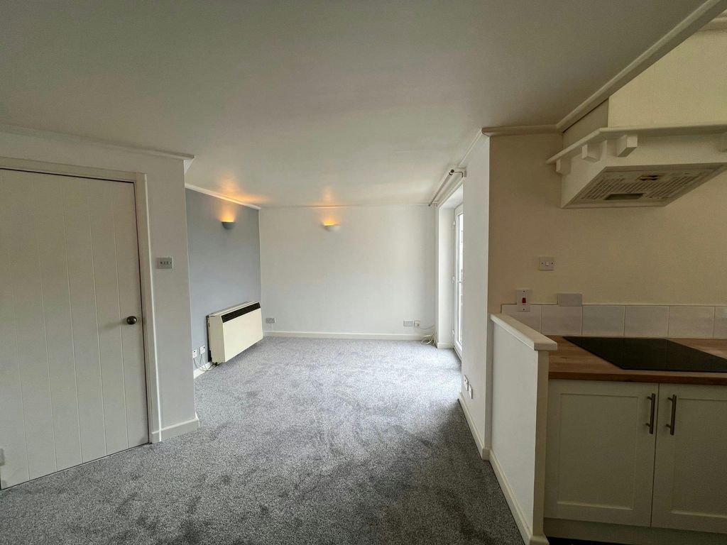 Property photo 3 of 9 Image1.Jpeg