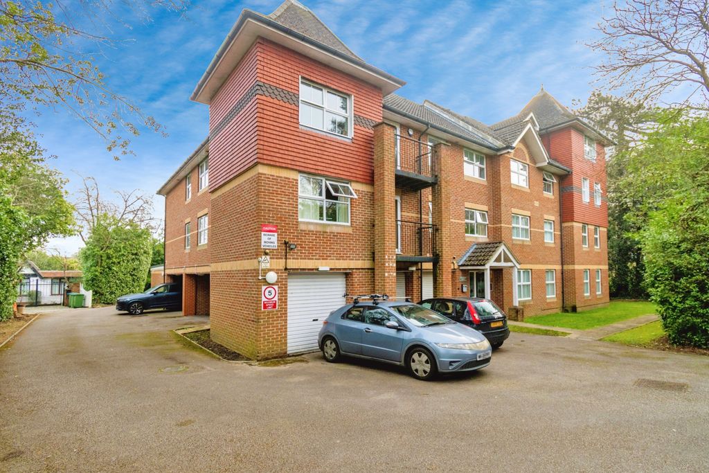 Property photo 1 of 15 Photography