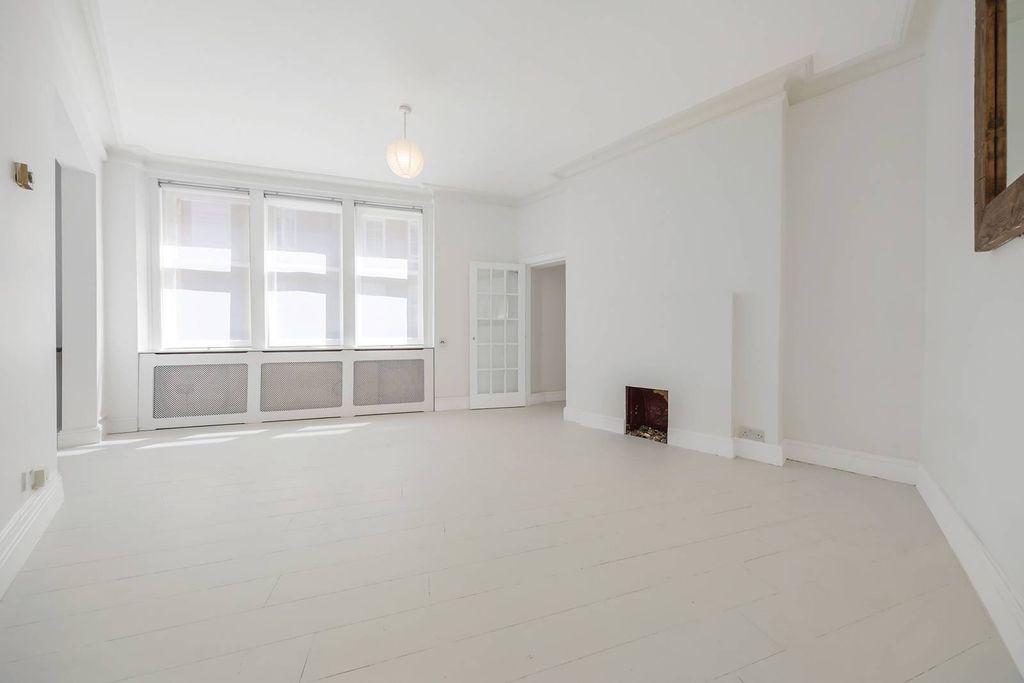 Property photo 3 of 5