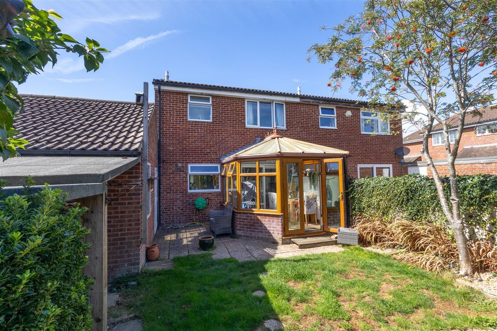 Property photo 2 of 14 Victory Road-04.Jpg