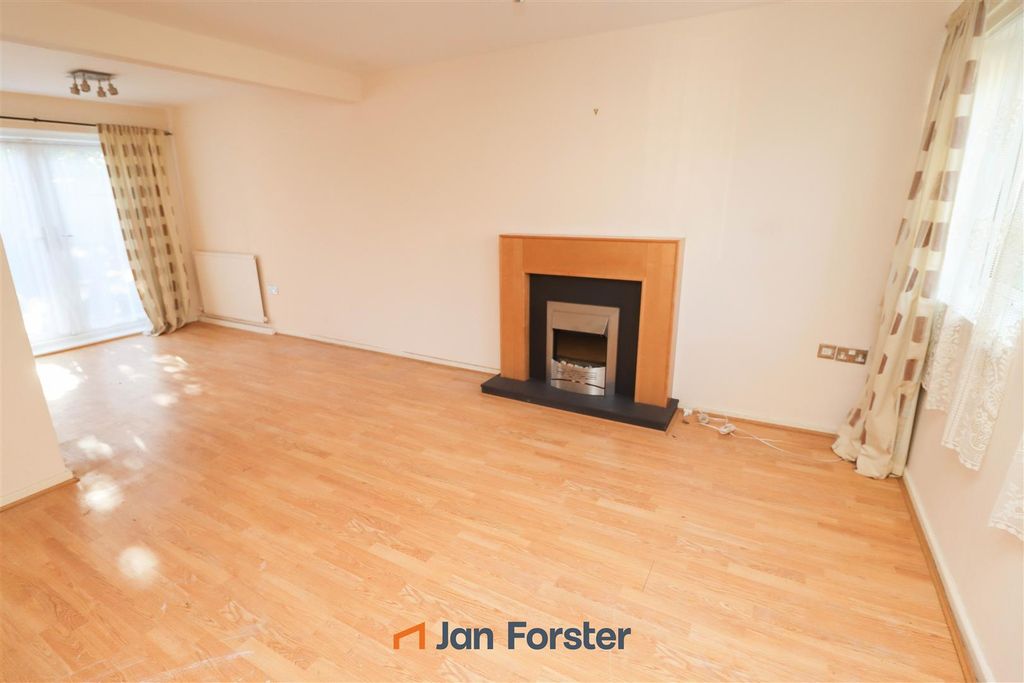 Property photo 2 of 15 Lounge Dining Room