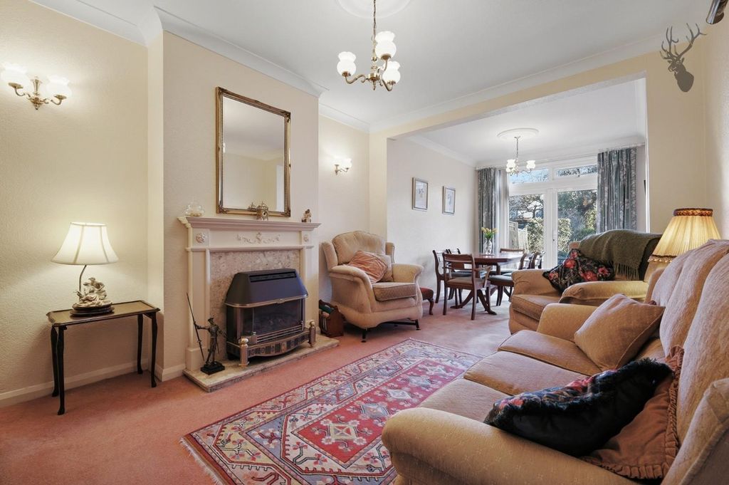 Property photo 2 of 22