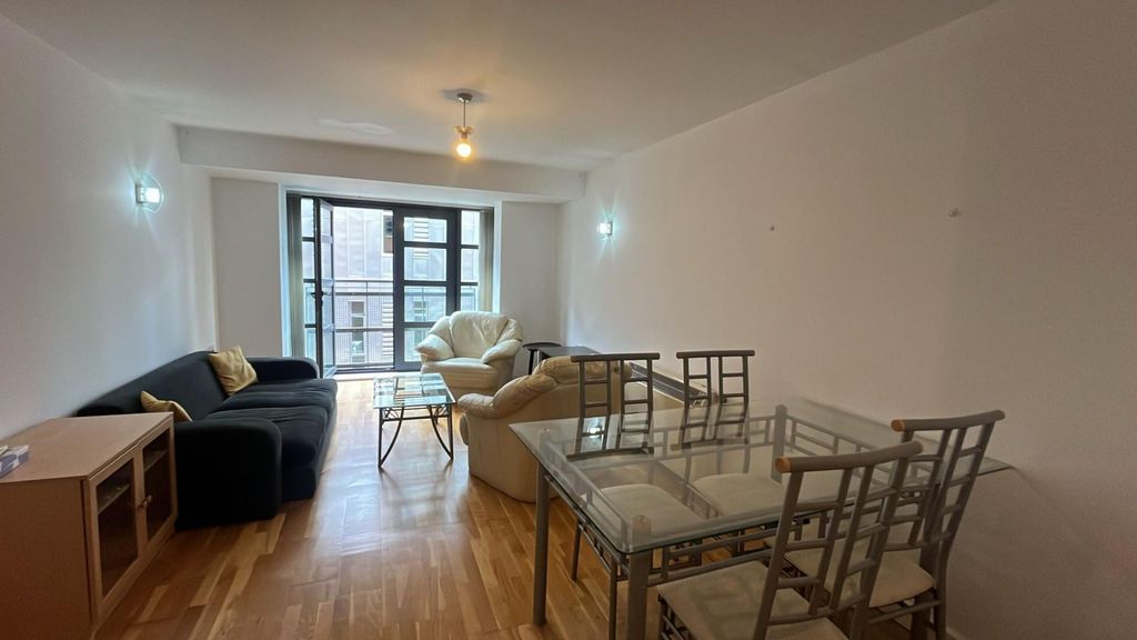 Property photo 3 of 13 9ba3Bb69-7Ea2-4481-Bf4E-72c581A6Adfc.Jpg