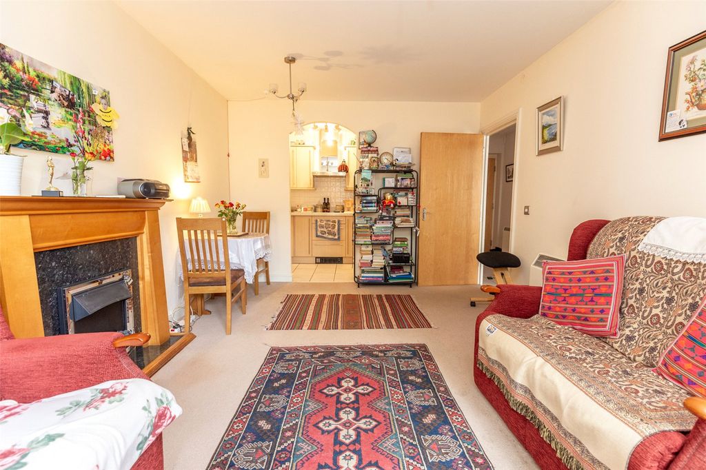 Property photo 3 of 12 Picture No. 11