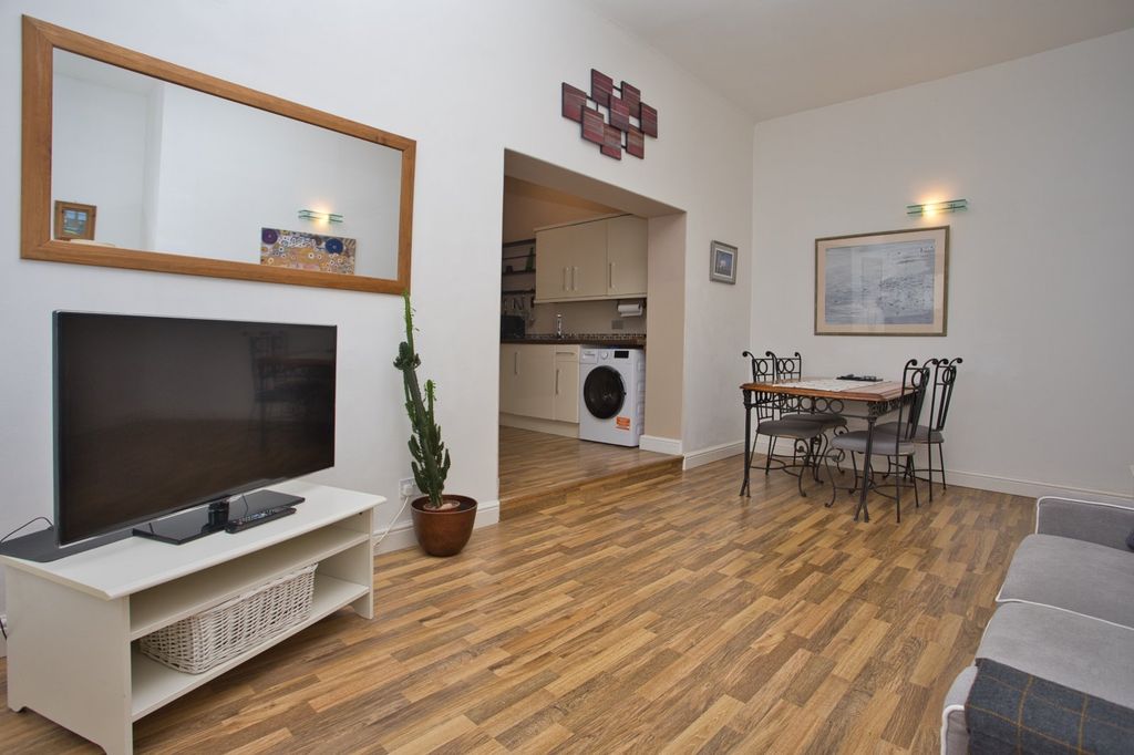 Property photo 2 of 11 Picture 2