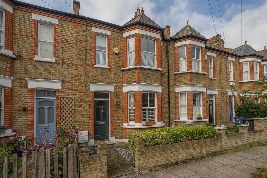 Property photo 1 of 12 17-Tolverne-Road-0021 Copy.Jpg