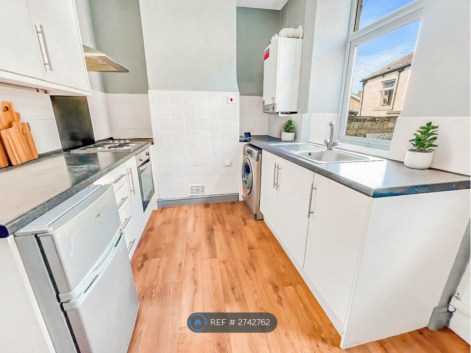 Property photo 3 of 6