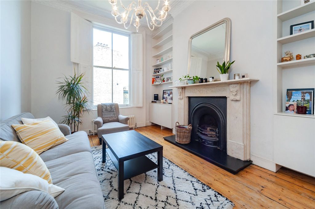 Property photo 1 of 8