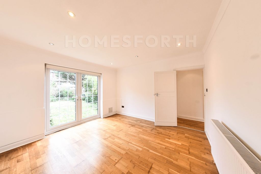 Property photo 1 of 16 Photo 12