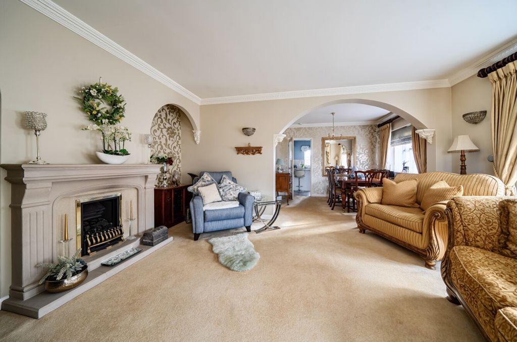 Property photo 2 of 28 1419344-11-699d8587E595c