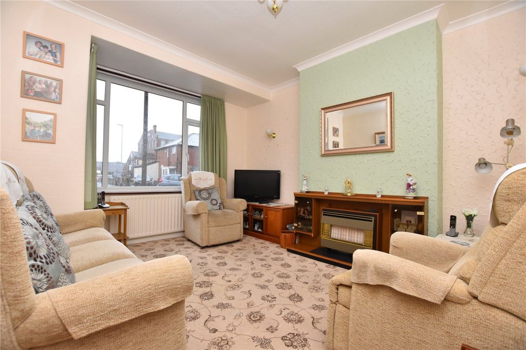 Property photo 2 of 23 Picture No. 13