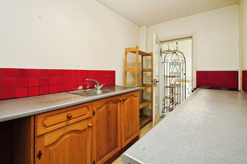 Property photo 3 of 14