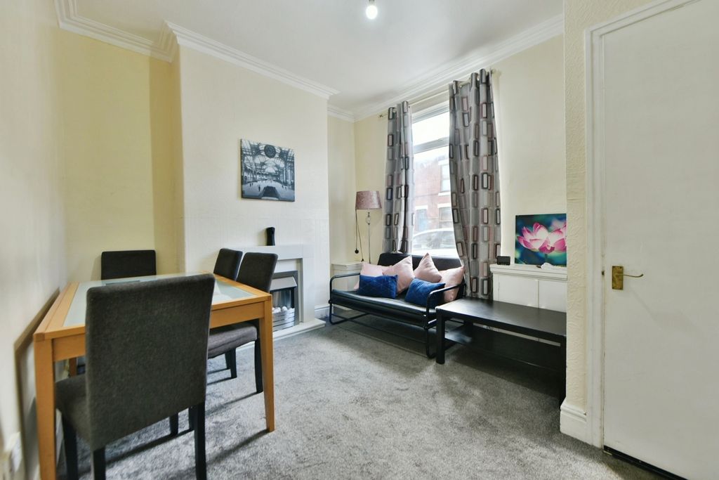 Property photo 3 of 20 Pbox-Img.Jpg