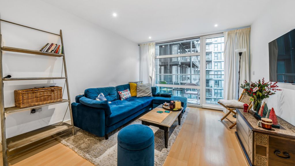 Property photo 3 of 16