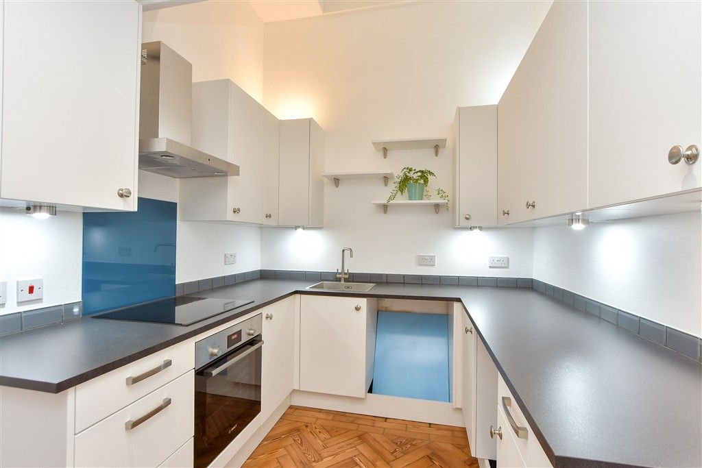 Property photo 3 of 12 Kitchen