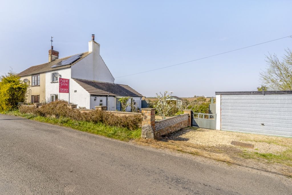 Property photo 1 of 29 51 Roman Bank (Saracens Head)-6