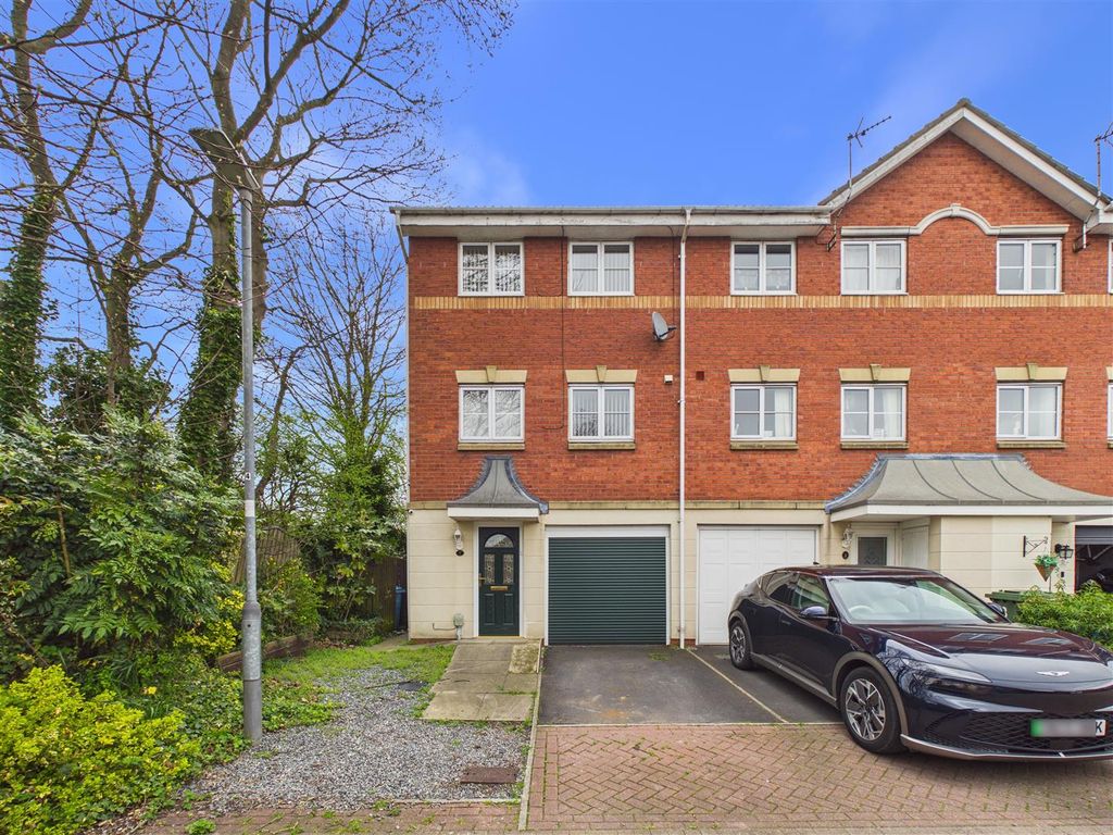 Property photo 1 of 14 1 Lilac Road - Front