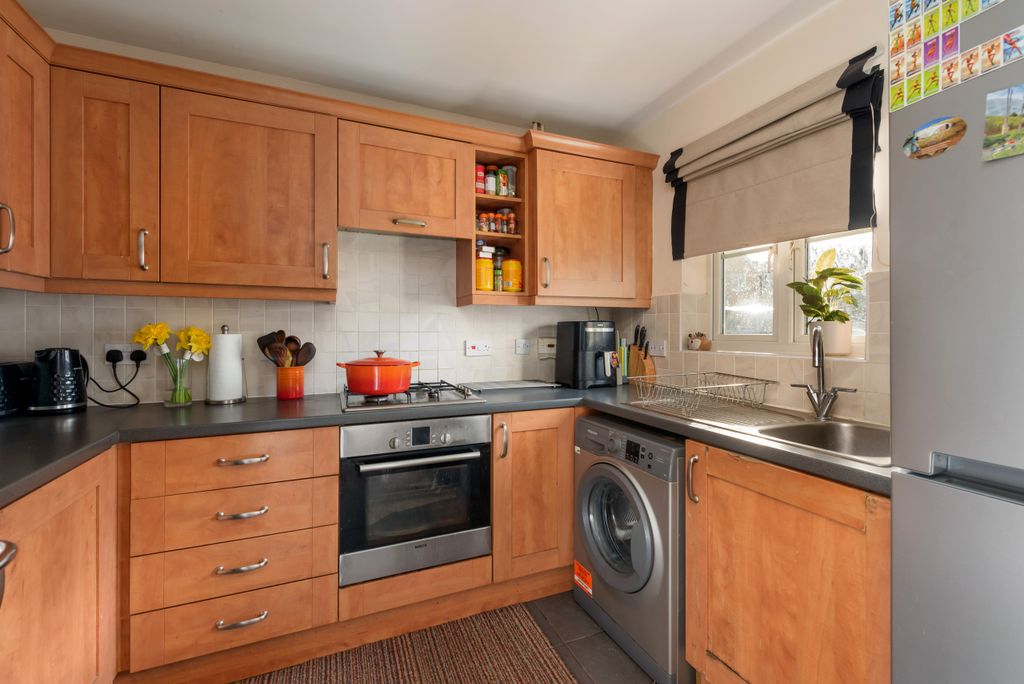Property photo 3 of 13 Kitchen