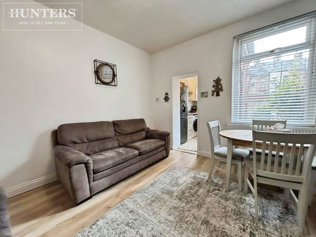 Property photo 3 of 15 Pbox-Img.Jpg