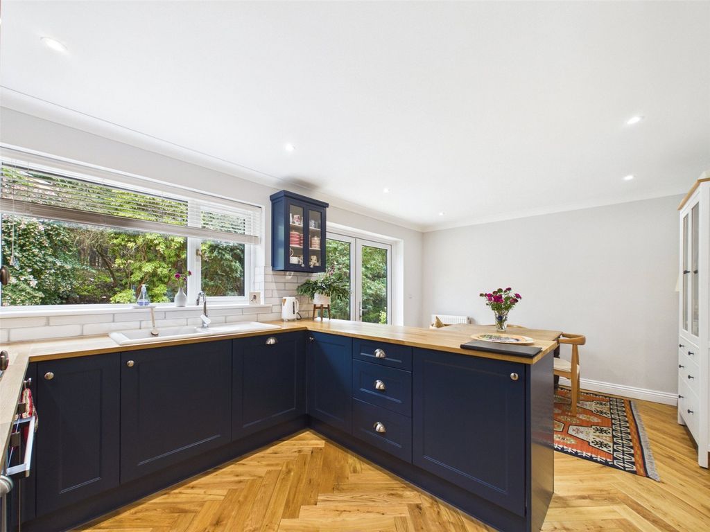 Property photo 3 of 16 Kitchen / Dining